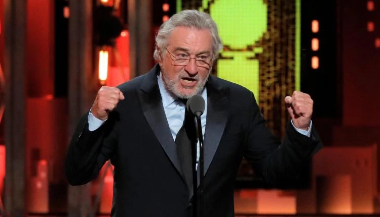 Γελοιοποιείται ο Ντε Νίρο: «F@CK TRUMP» – Μοιράζει πόνο στους προοδευτικούς ο Τραμπ